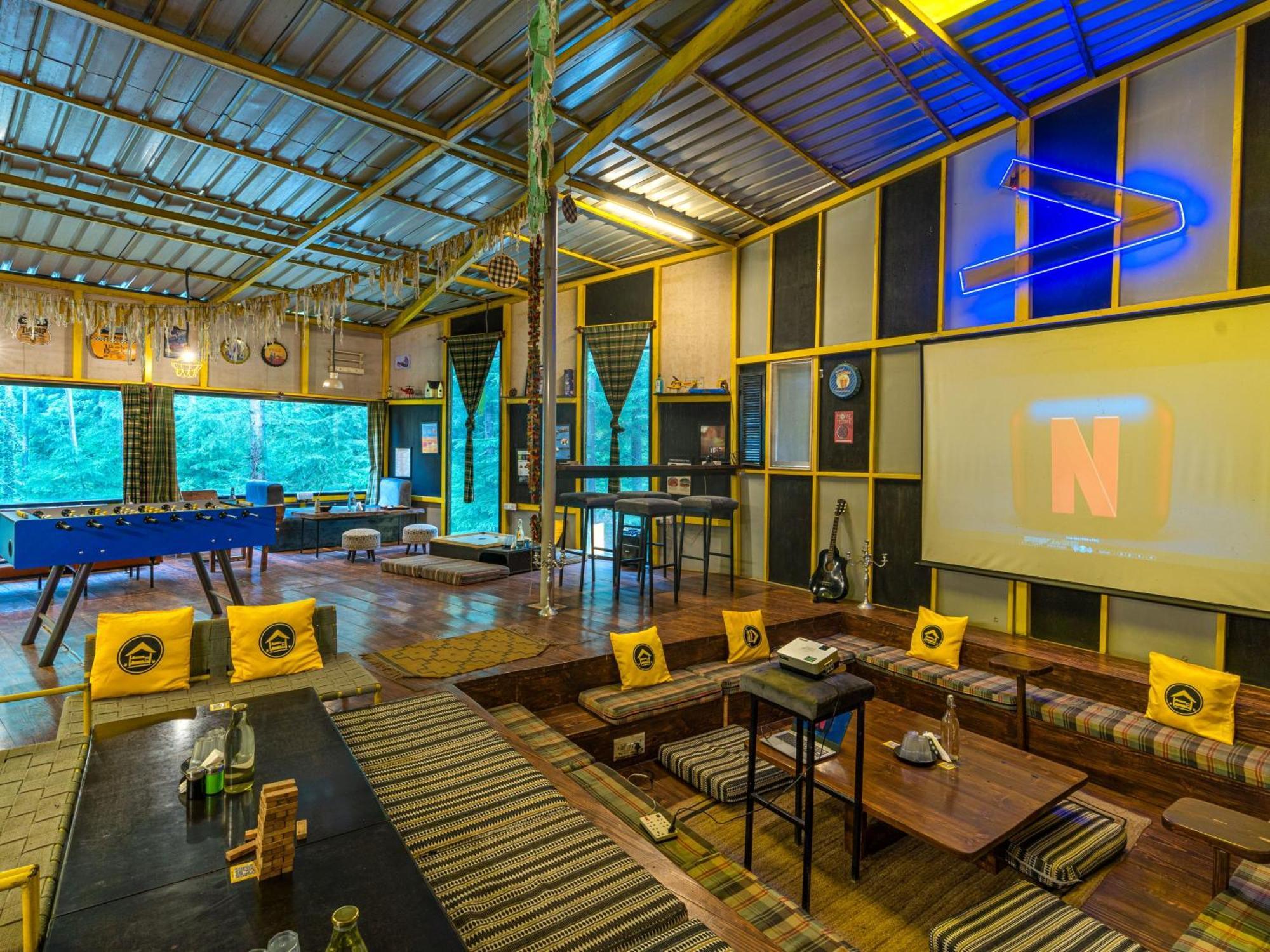 The Hosteller Касоль Екстер'єр фото